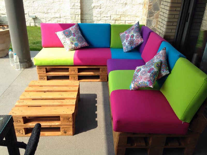 Large Pallet Sofa from Home Jelly